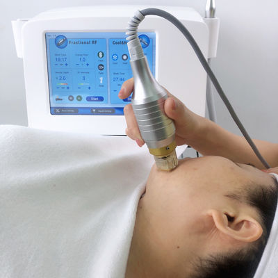 2MHZ Thermal Cooling Microneedling Fractional RF Skin Care Machine