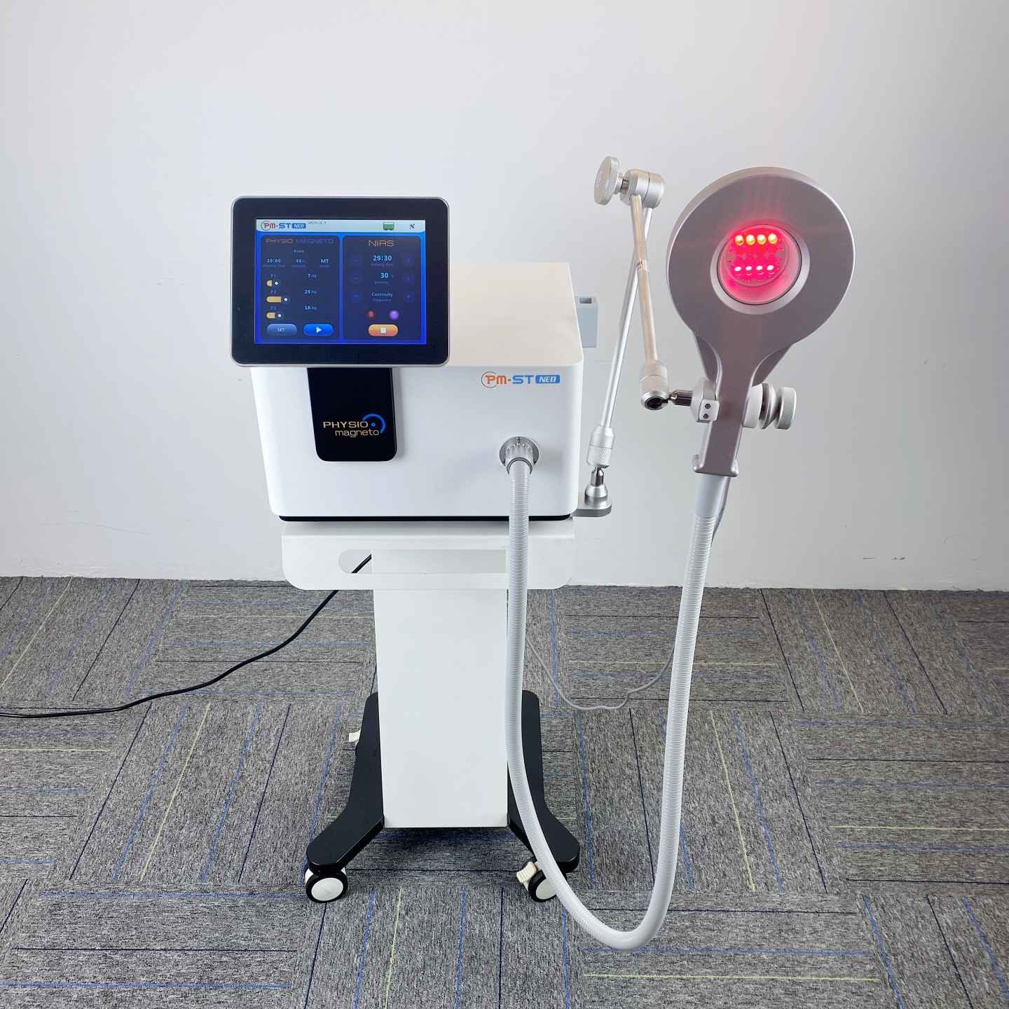 PMST NEO 0 .4T Magnetic Therapy Device With Water Cool System Reduces Swelling